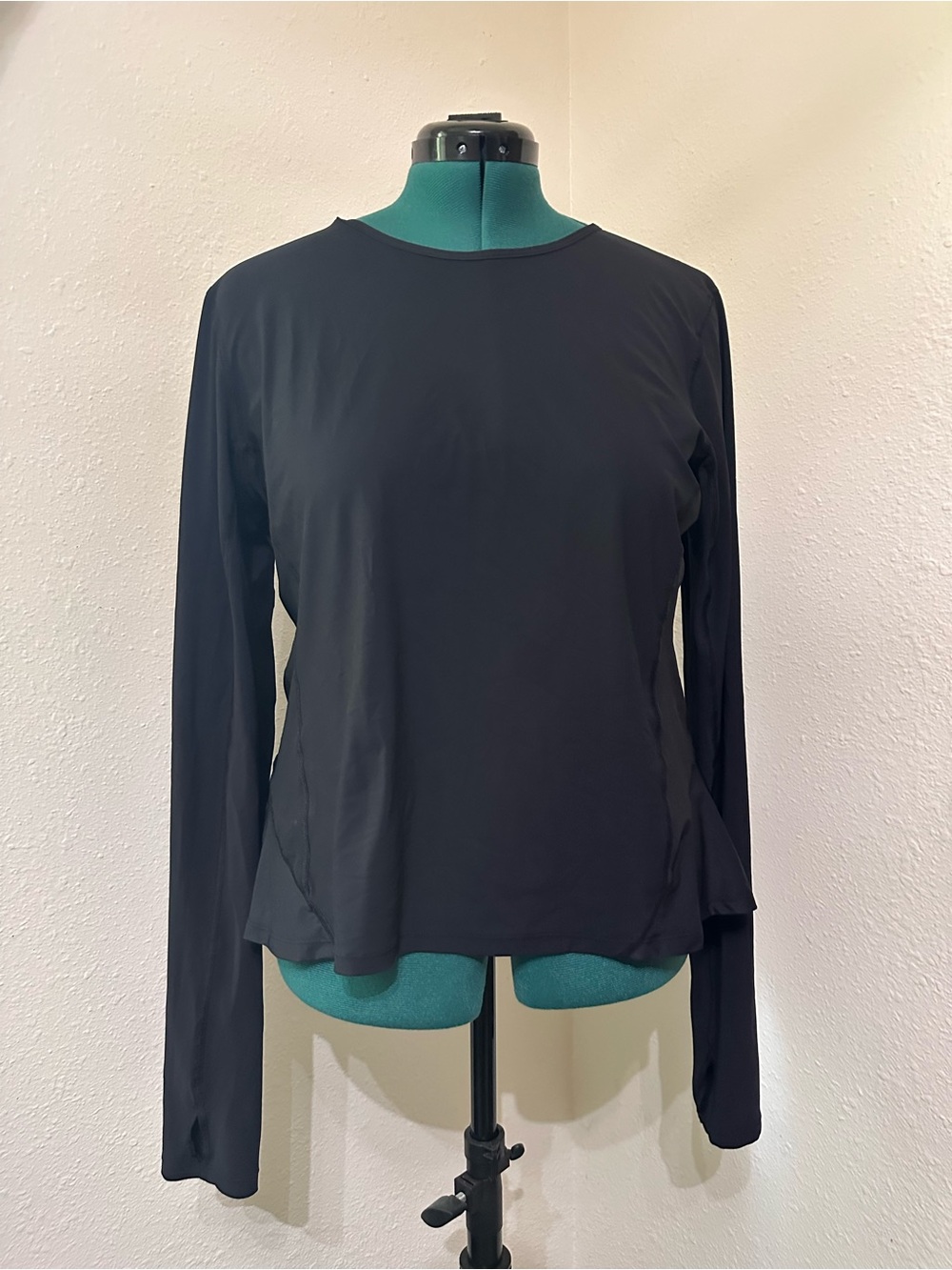 lululemon athletica Black Long-Sleeve Crew Top